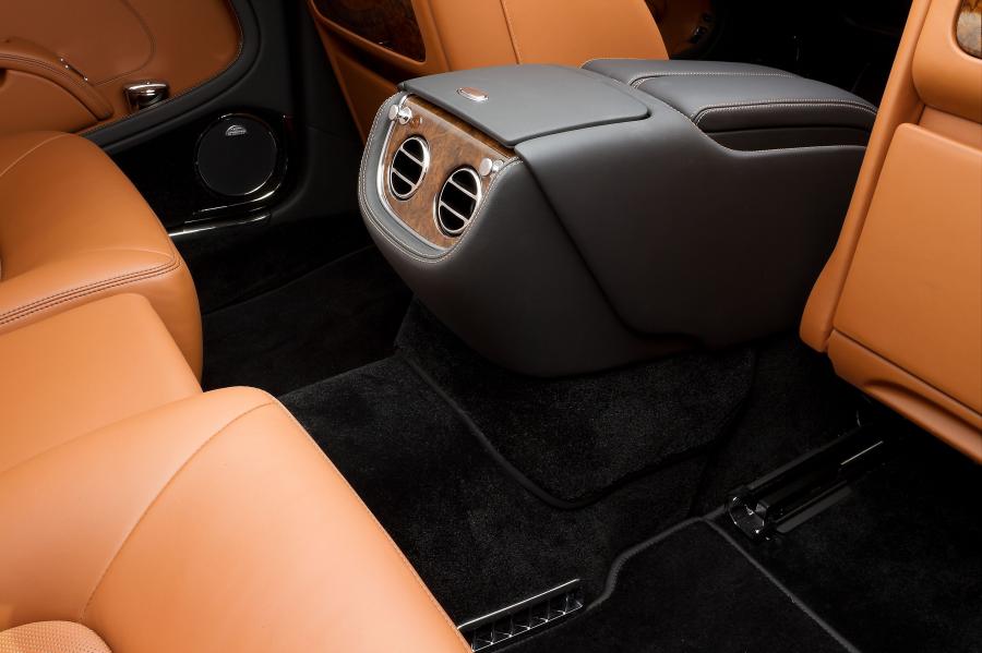  Bentley Mulsanne 2010 года  (фото 153 из 262)